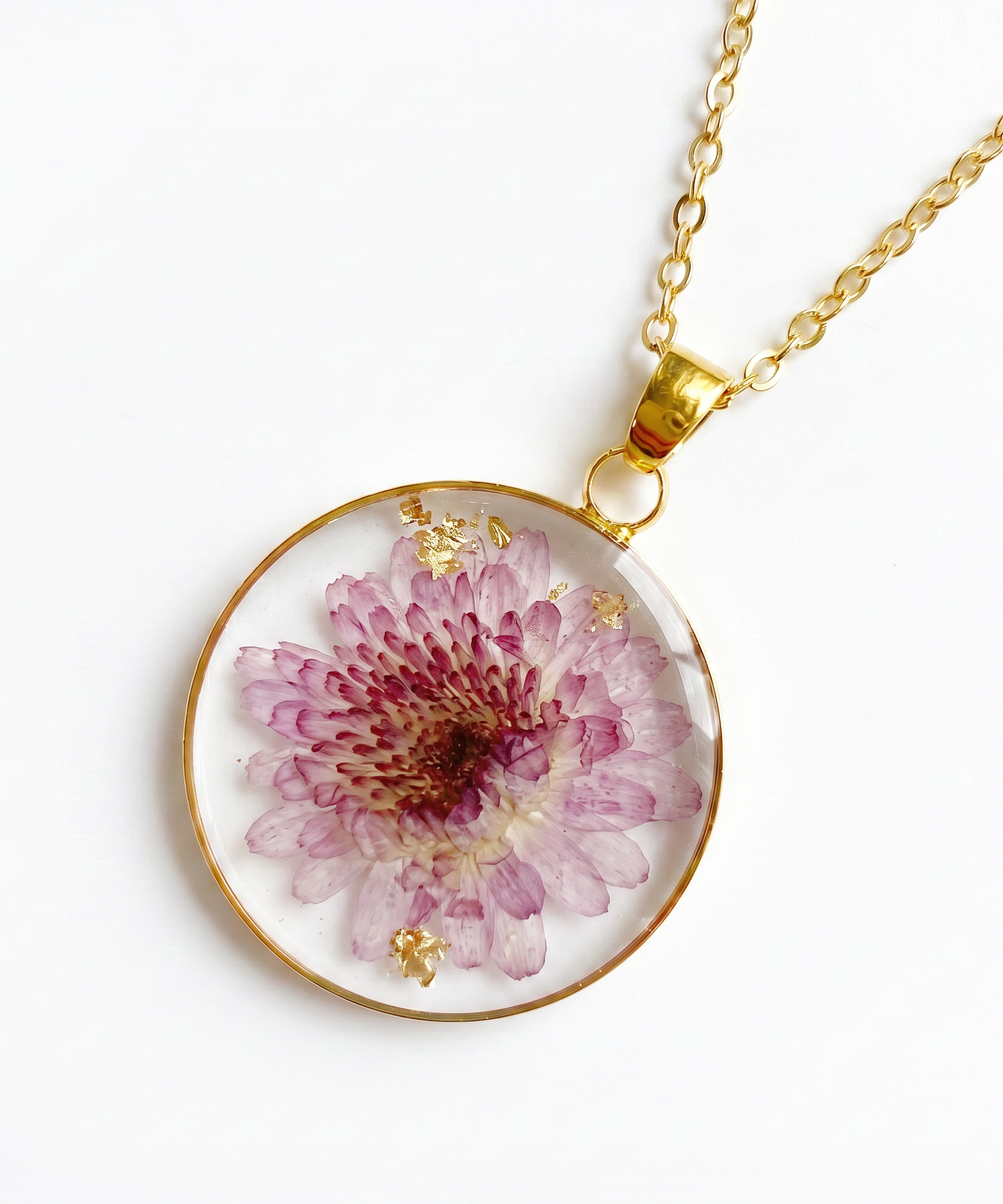 Ethereal Dried Flower Necklace | DESCRIPTION |