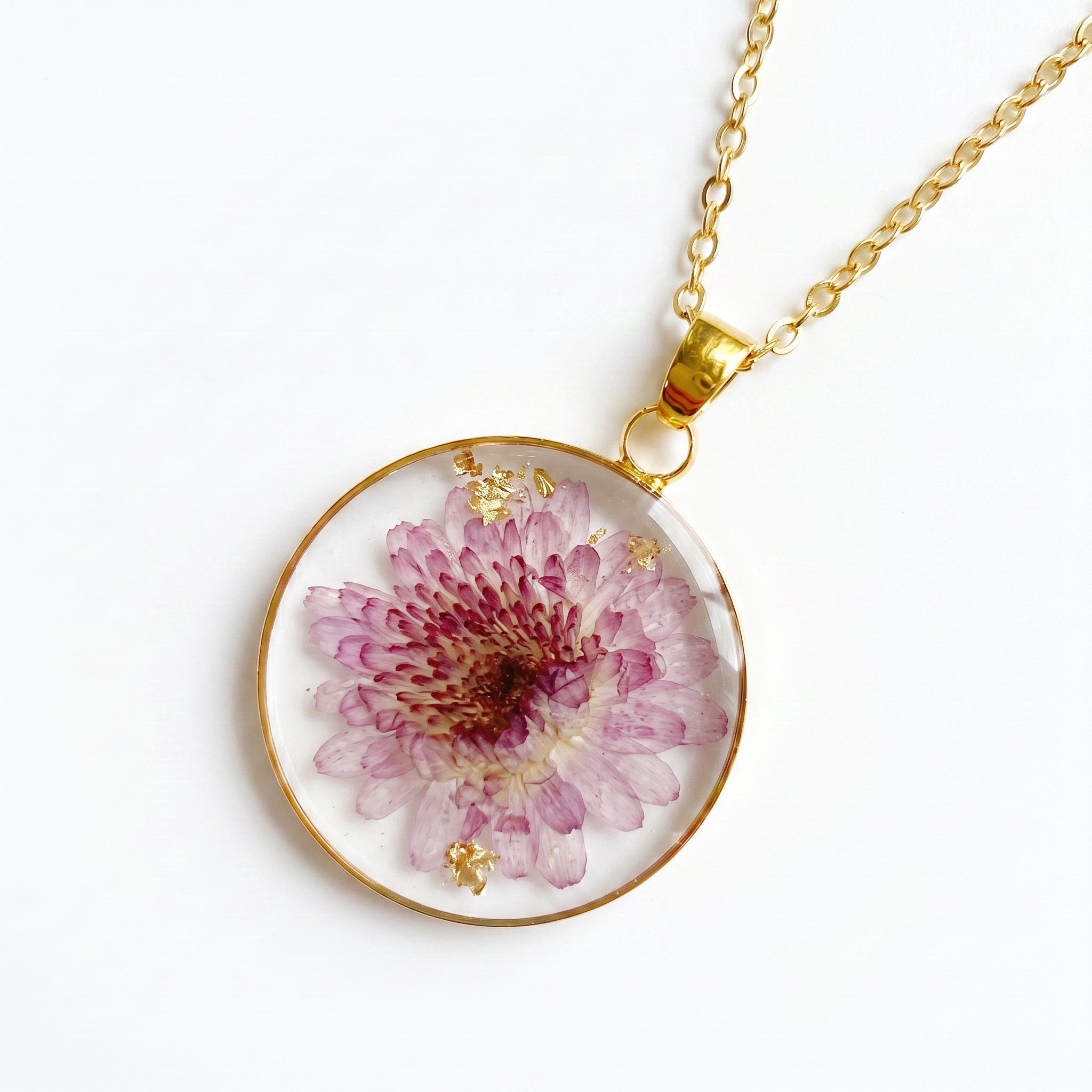 Ethereal Dried Flower Necklace | DESCRIPTION |