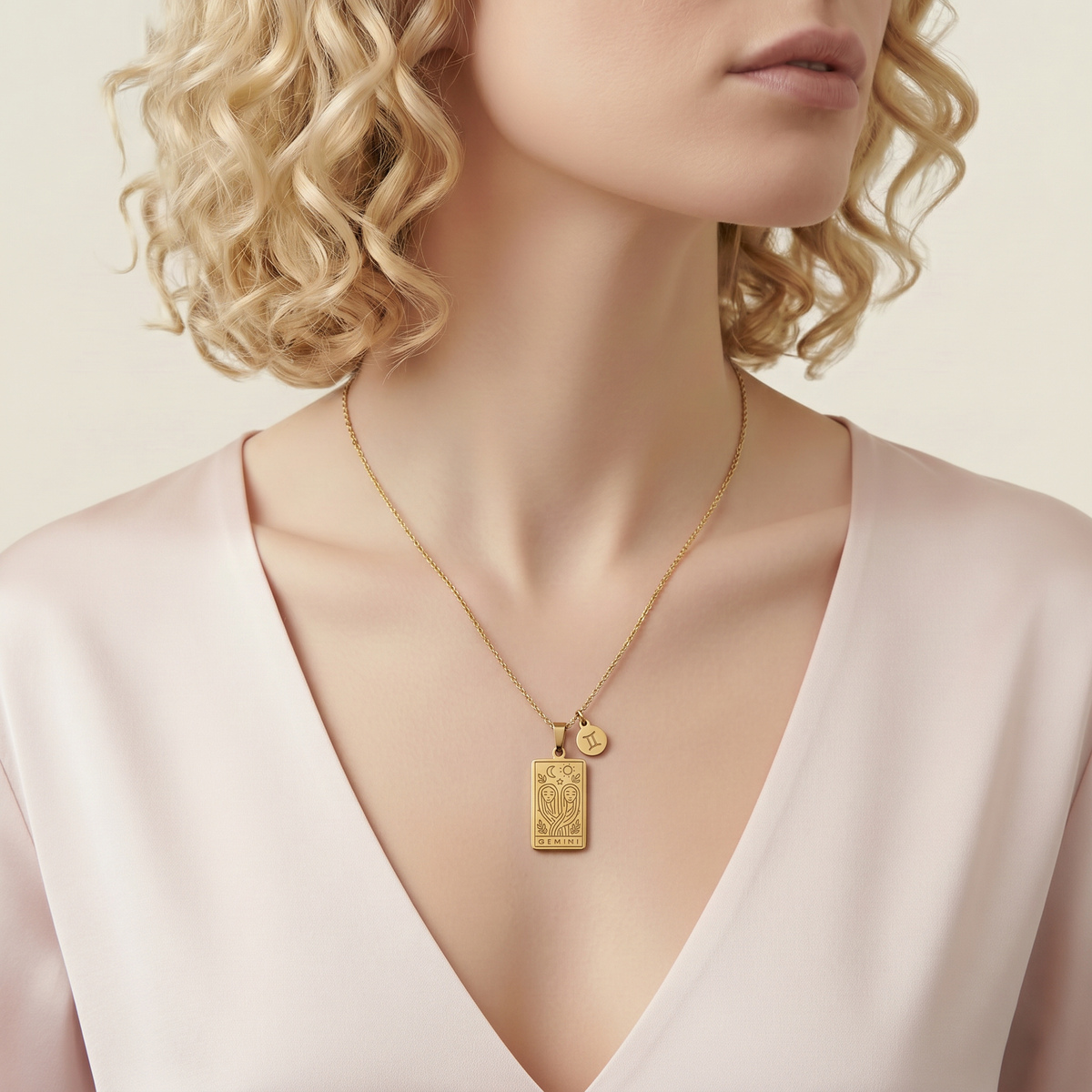 Constellation Engraved Clavicle Necklace