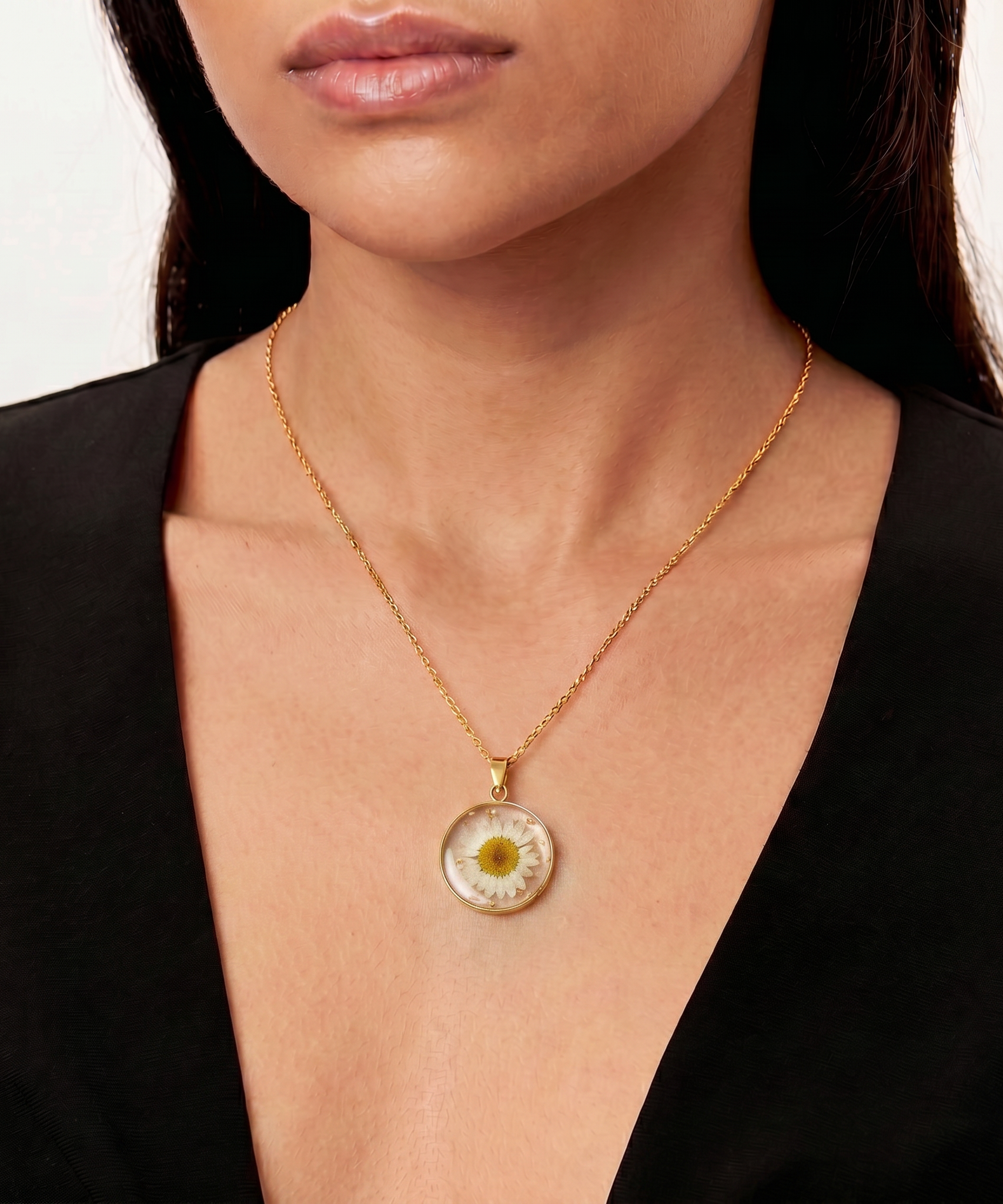 Ethereal Dried Flower Necklace | DESCRIPTION |