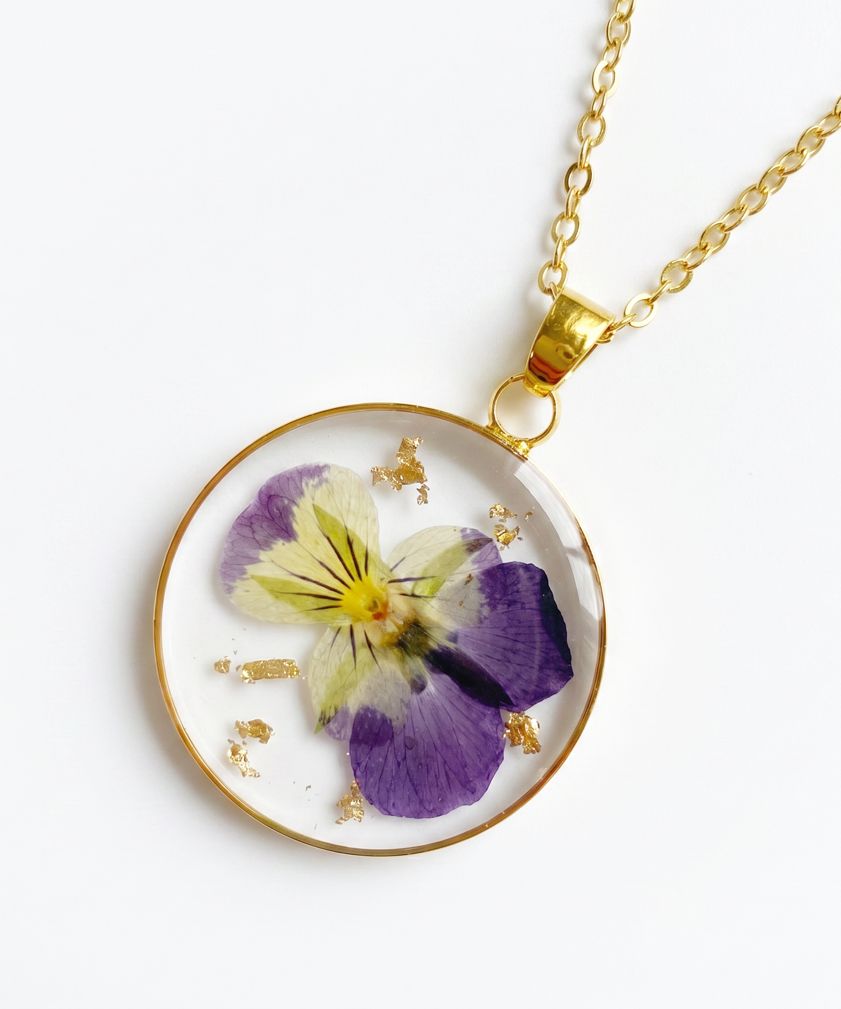 Ethereal Dried Flower Necklace | DESCRIPTION |