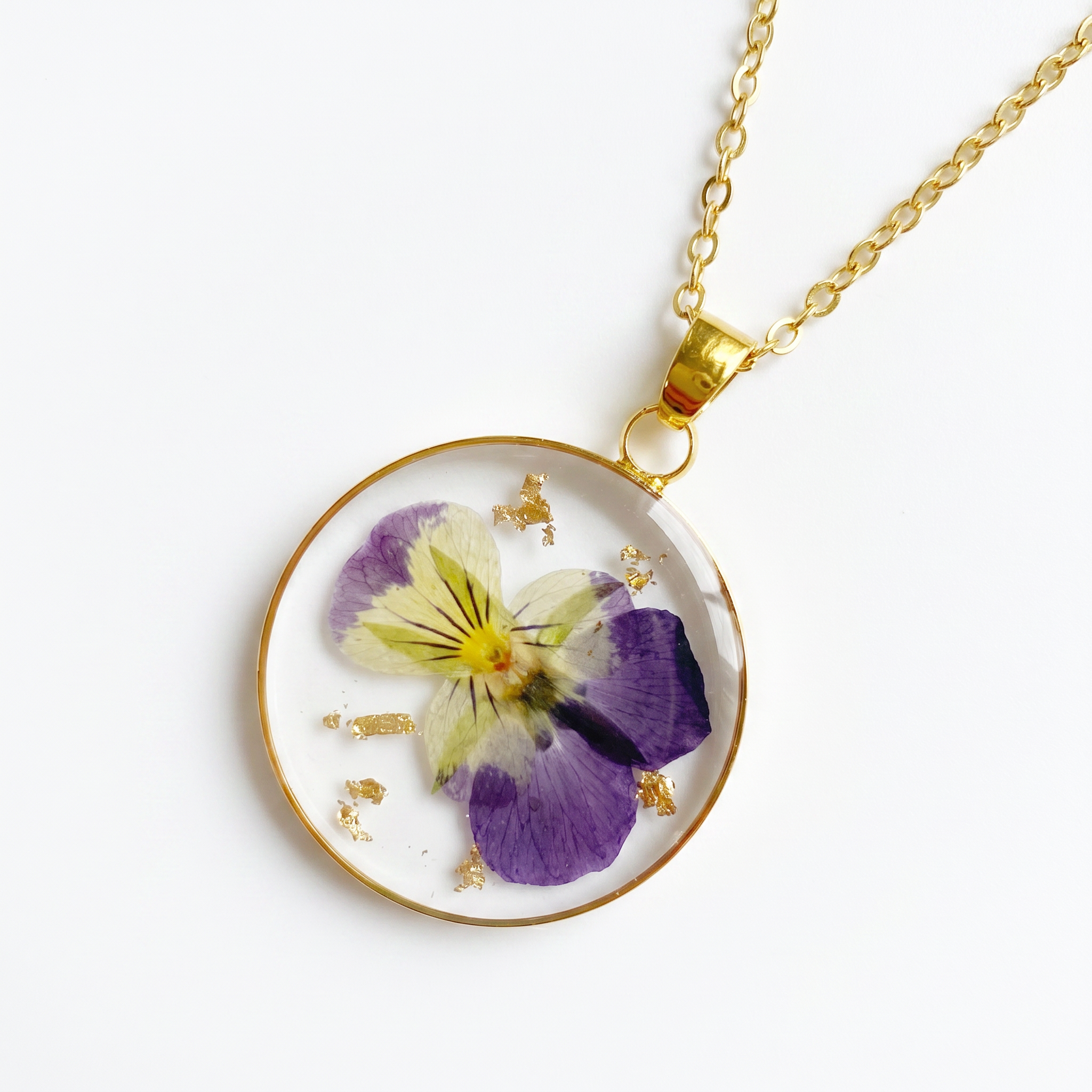 Ethereal Dried Flower Necklace | DESCRIPTION |