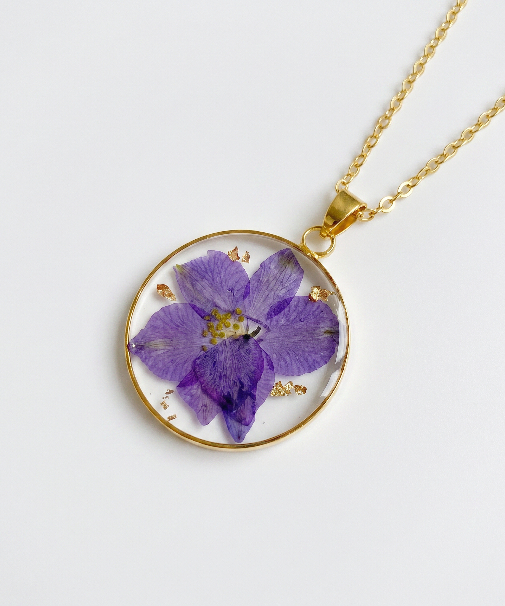 Ethereal Dried Flower Necklace | DESCRIPTION |