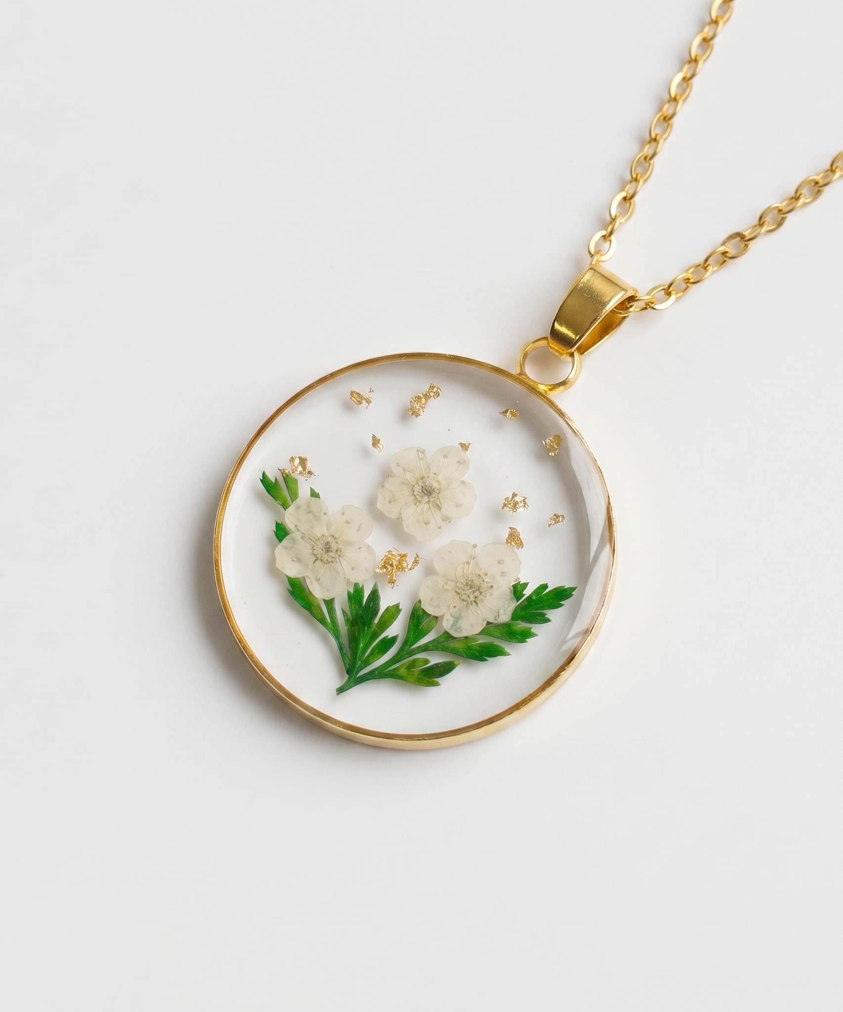 Ethereal Dried Flower Necklace | DESCRIPTION |